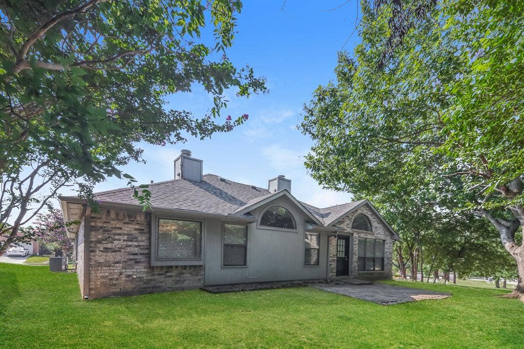 701 Long Hill Court, McKinney, TX 75071
