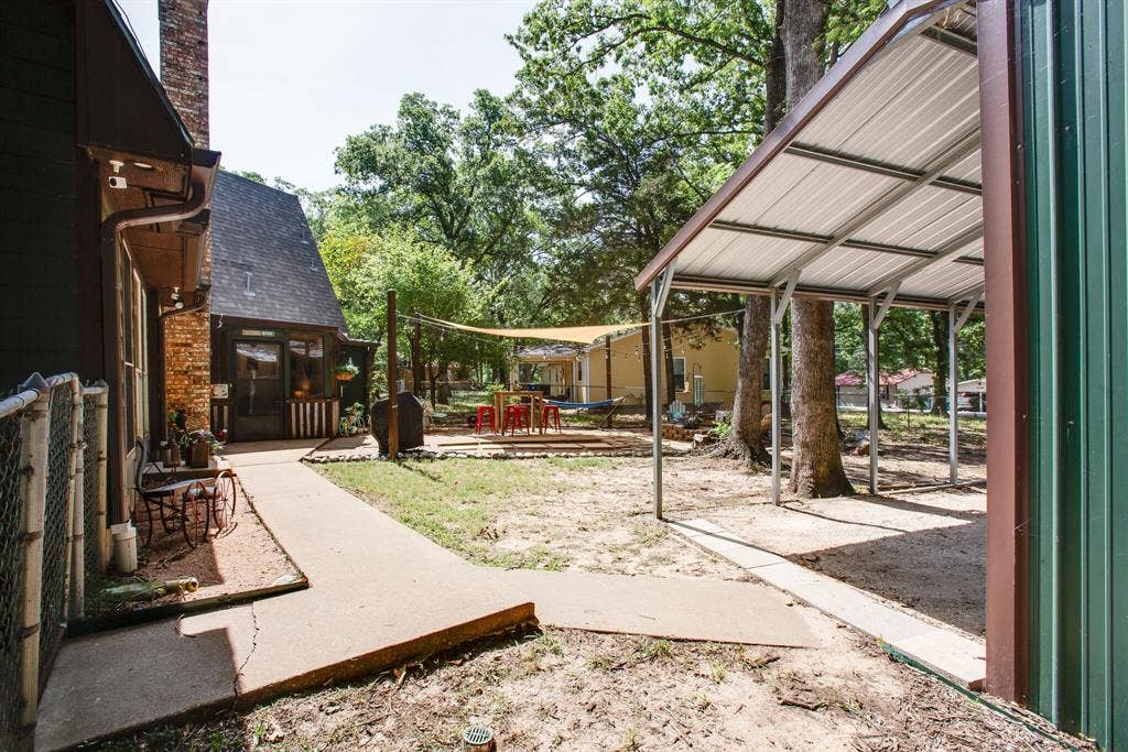 137 Oak Haven Drive, Gun Barrel City, TX 75156 Carport attached to shed