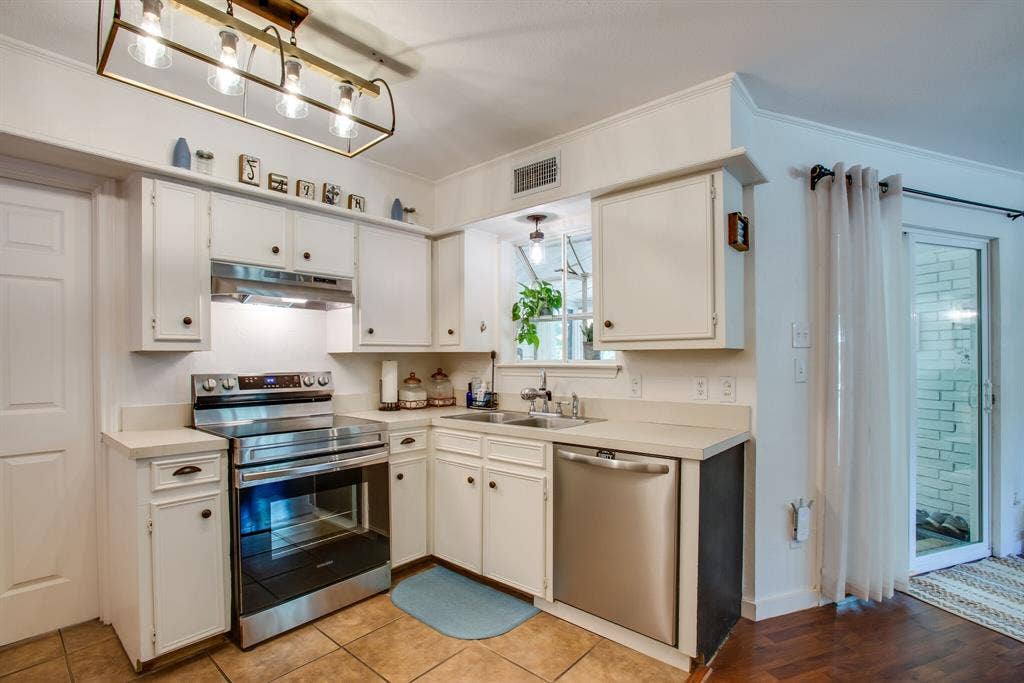 137 Oak Haven Drive, Gun Barrel City, TX 75156 137 Oak Haven Drive, Gun Barrel City, TX 75156