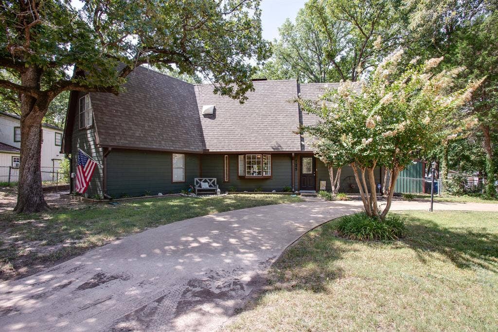 137 Oak Haven Drive, Gun Barrel City, TX 75156 Circle Drive