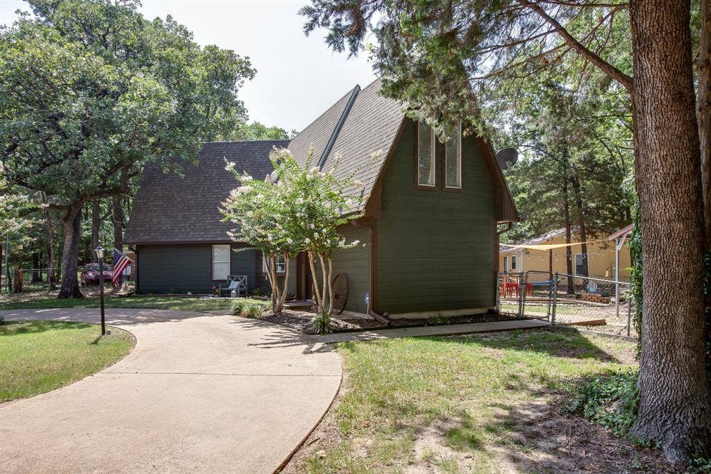 137 Oak Haven Drive, Gun Barrel City, TX 75156 Circle Drive