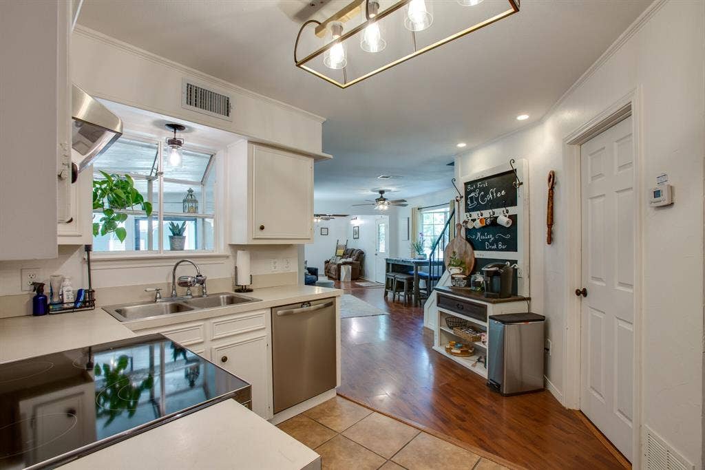 137 Oak Haven Drive, Gun Barrel City, TX 75156 137 Oak Haven Drive, Gun Barrel City, TX 75156