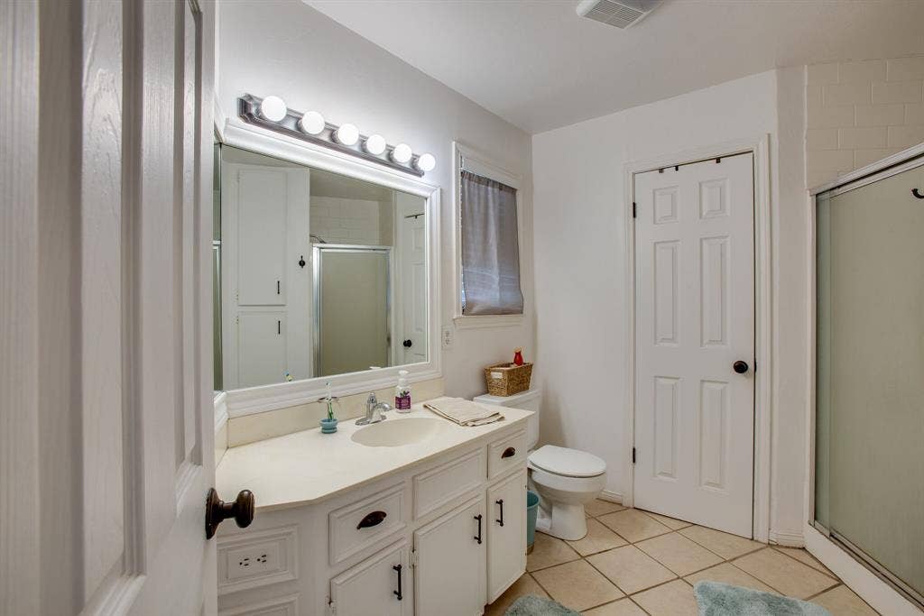 137 Oak Haven Drive, Gun Barrel City, TX 75156 137 Oak Haven Drive, Gun Barrel City, TX 75156