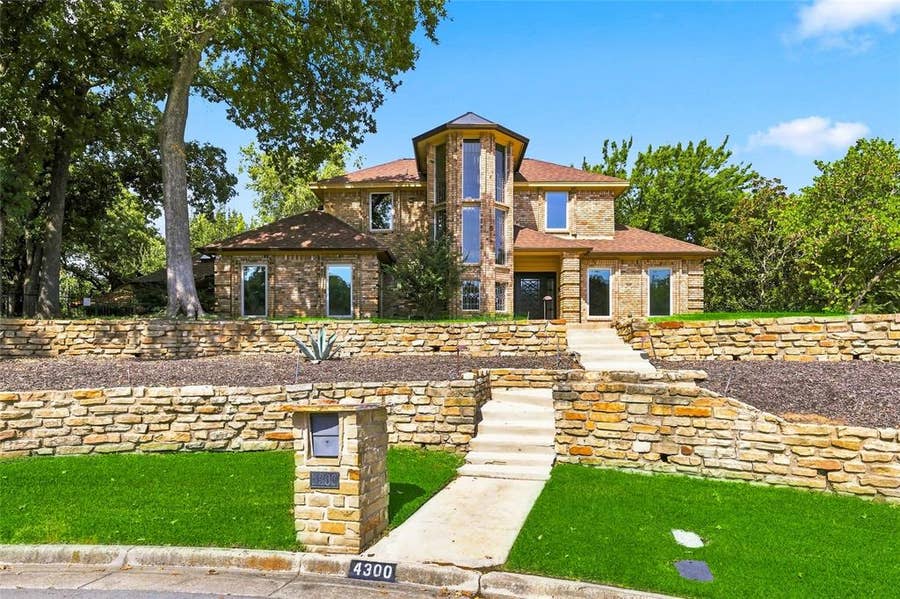 Property photo for 4300 Eaton Circle, Colleyville, TX