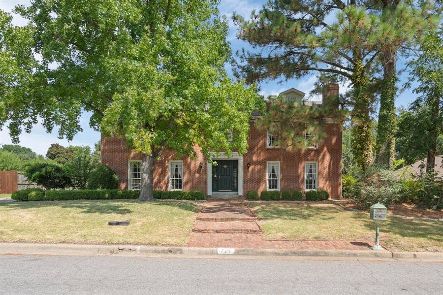 Property photo for 706 Sahara Drive, Greenville, TX