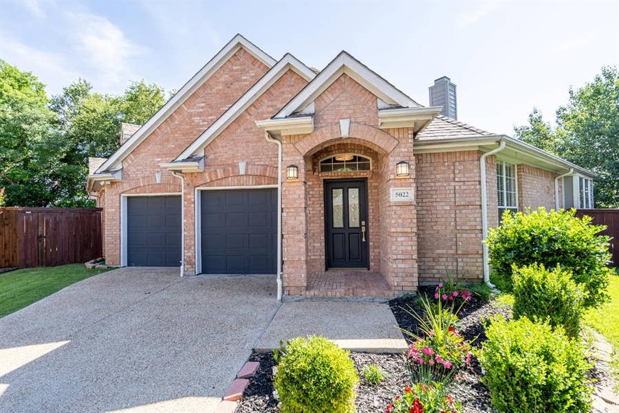 Property photo for 5022 Enclave Court, McKinney, TX