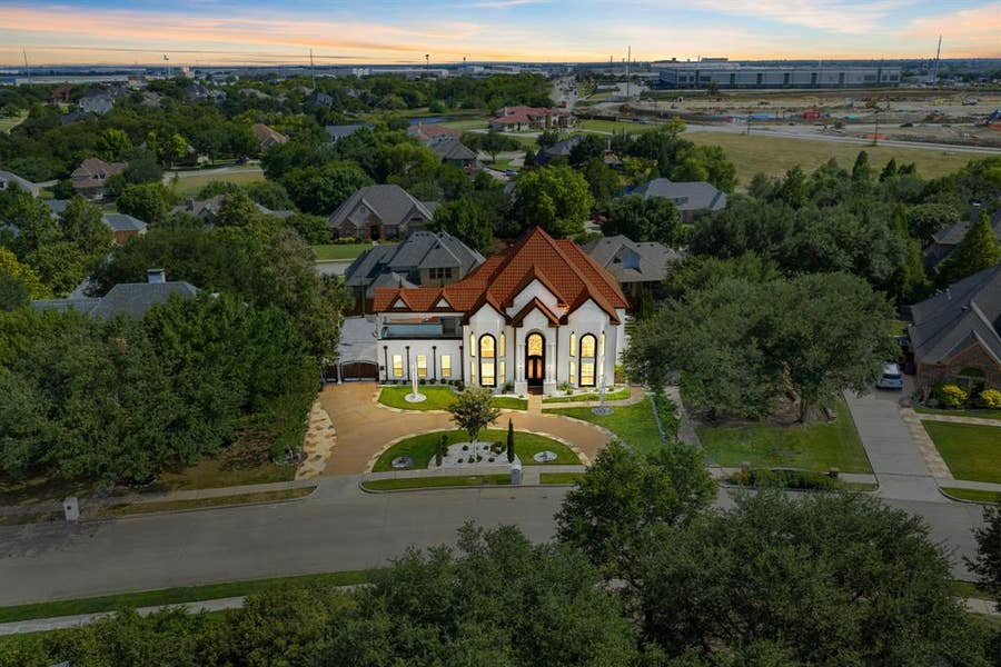 Property photo for 426 Stone Canyon Drive, Sunnyvale, TX