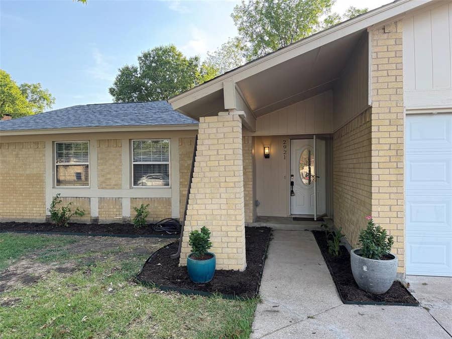 Property photo for 2921 Rustic Meadow Drive, Garland, TX