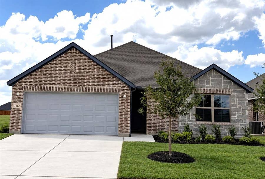 Property photo for 1212 Moon Ranch Road, Royse City, TX
