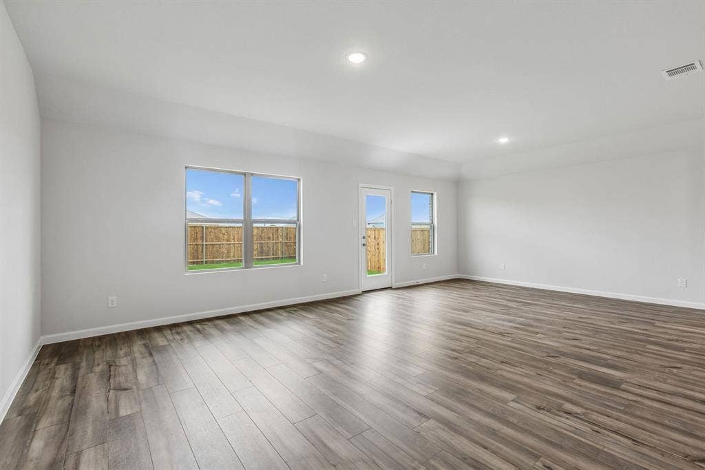1112 Angus Lane, Royse City, TX 75189 Representative (9)