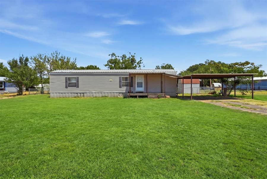 Property photo for 2303 Balboa Court, Granbury, TX