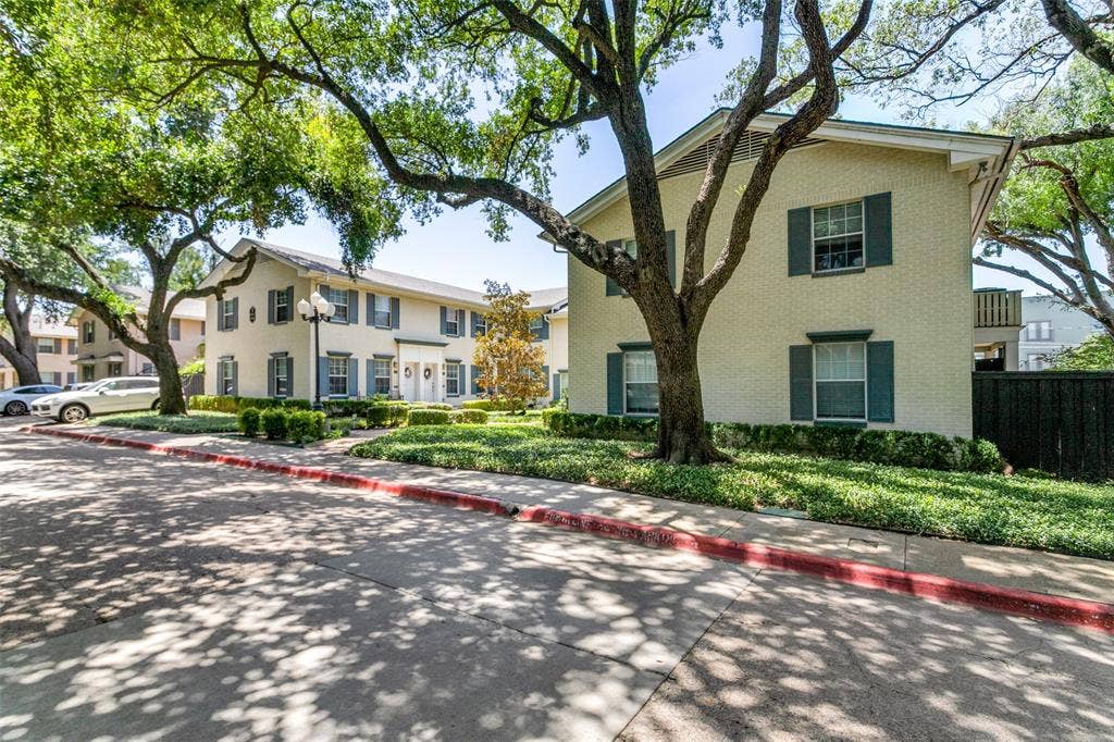 4727 Bradford Drive, #4727B, Dallas, TX 75219 4727 Bradford Drive, #4727B, Dallas, TX 75219