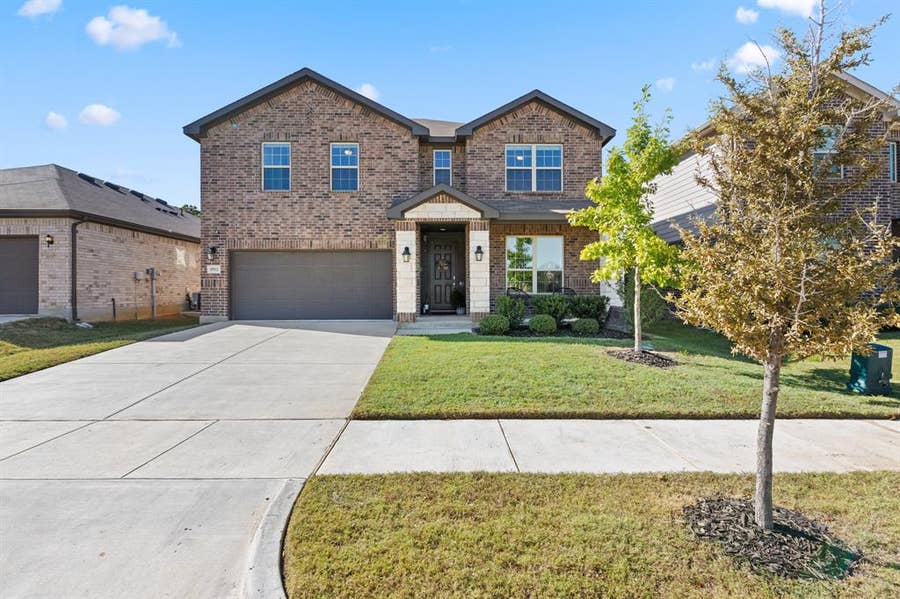Property photo for 3512 Harbour Mist Trail, Denton, TX
