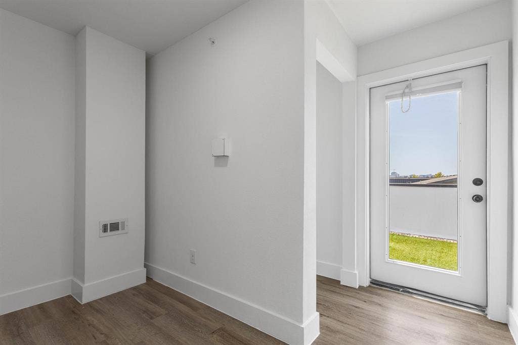 2450 N Garrett Avenue, #14, Dallas, TX 75206 2450 N Garrett Avenue, #14, Dallas, TX 75206