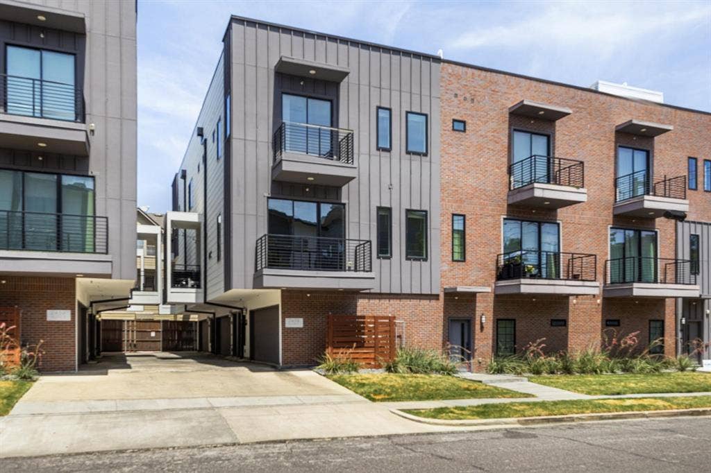2450 N Garrett Avenue, #14, Dallas, TX 75206 2450 N Garrett Avenue, #14, Dallas, TX 75206