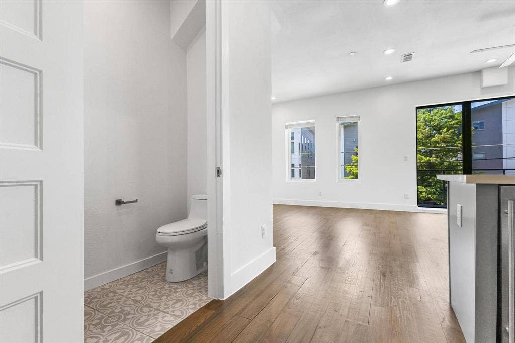 2450 N Garrett Avenue, #14, Dallas, TX 75206 2450 N Garrett Avenue, #14, Dallas, TX 75206