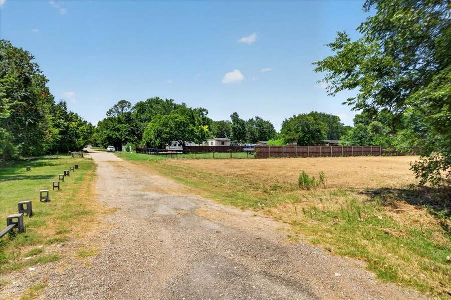 Property photo for 1306 Ranch Road, Grand Prairie, TX