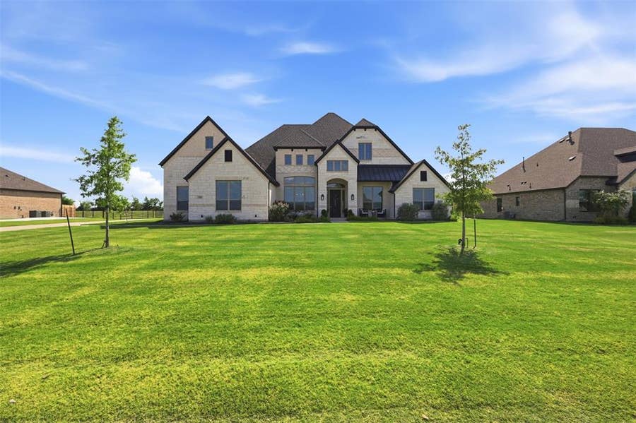 Property photo for 156 Settlement Lane, McLendon Chisholm, TX