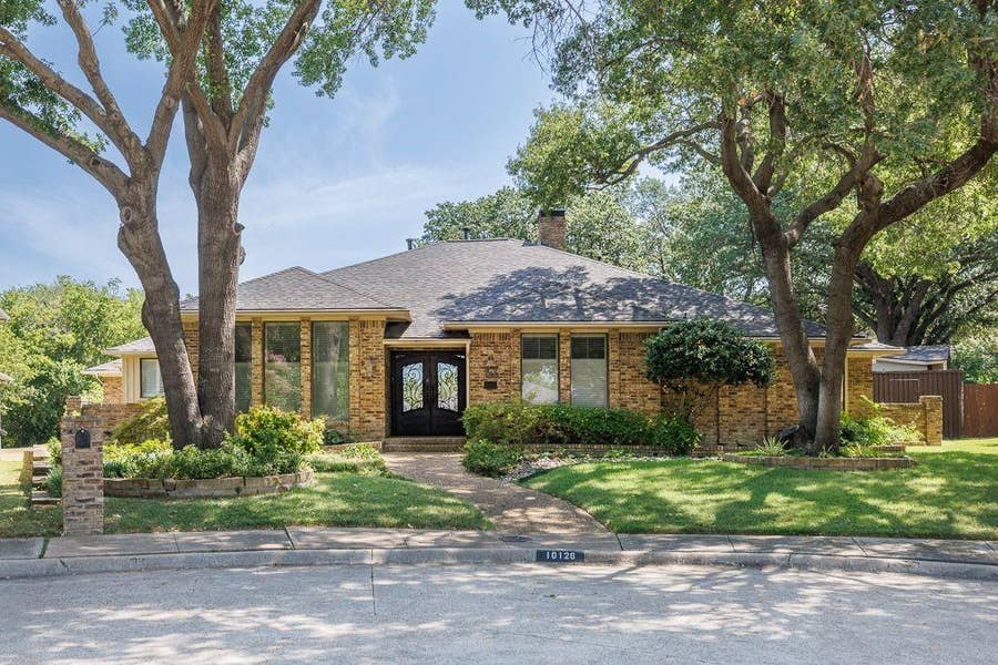 Property photo for 10126 Bridgegate Court, Dallas, TX