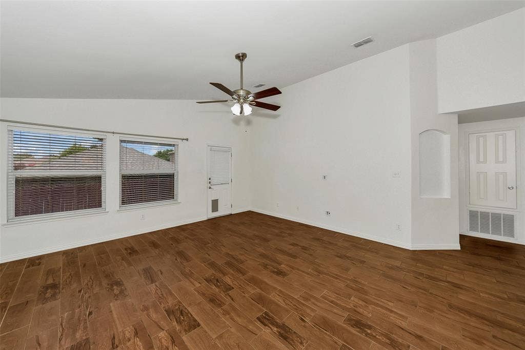 10117 Sourwood Drive, Fort Worth, TX 76244 10117 Sourwood Drive, Fort Worth, TX 76244