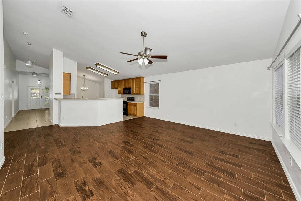 10117 Sourwood Drive, Fort Worth, TX 76244 10117 Sourwood Drive, Fort Worth, TX 76244