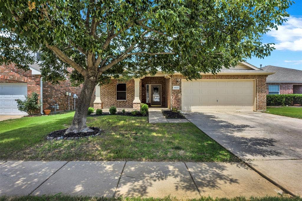 10117 Sourwood Drive, Fort Worth, TX 76244 10117 Sourwood Drive, Fort Worth, TX 76244