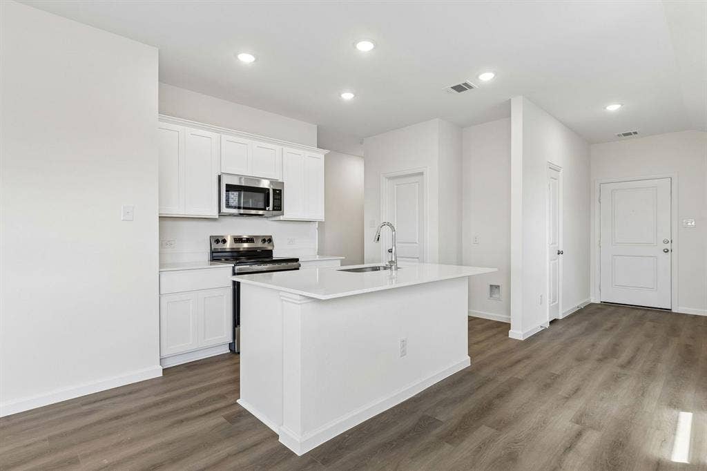 859 Hillcrest Boulevard, Princeton, TX 75407 Representative (4)