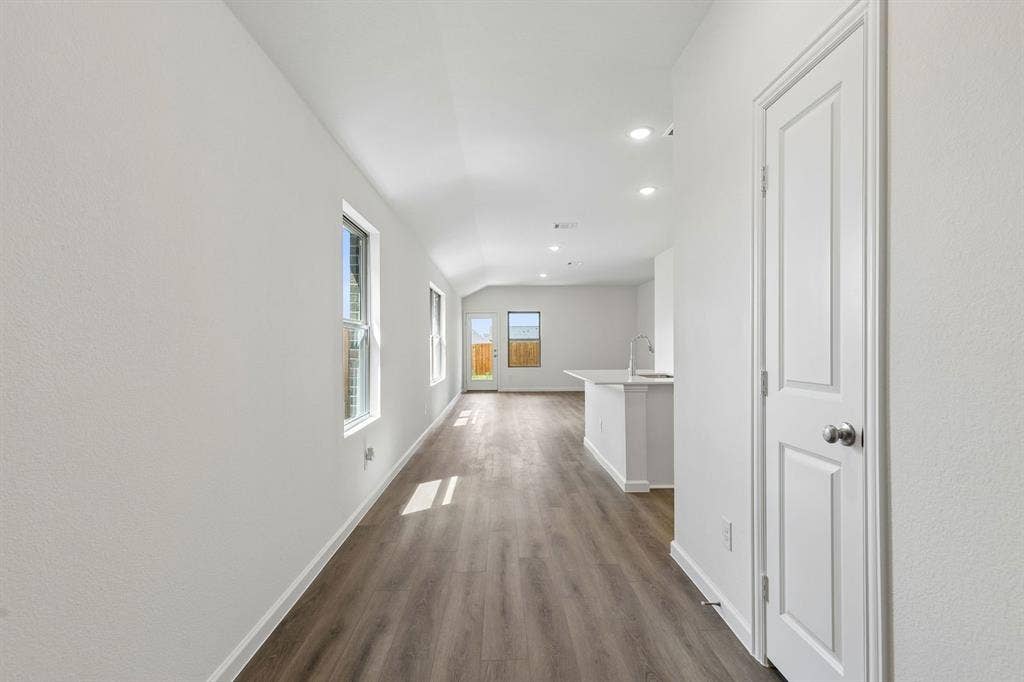 859 Hillcrest Boulevard, Princeton, TX 75407 Representative (2)