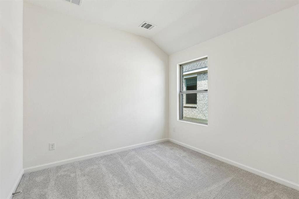 859 Hillcrest Boulevard, Princeton, TX 75407 Representative (16)