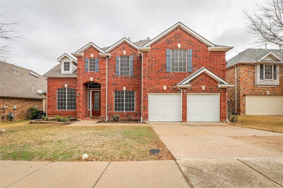 Property photo for 9130 Bottlebrush Lane, Irving, TX
