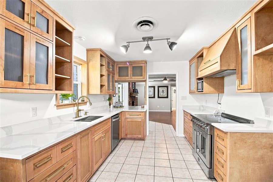 Property photo for 3552 Wosley Drive, Fort Worth, TX