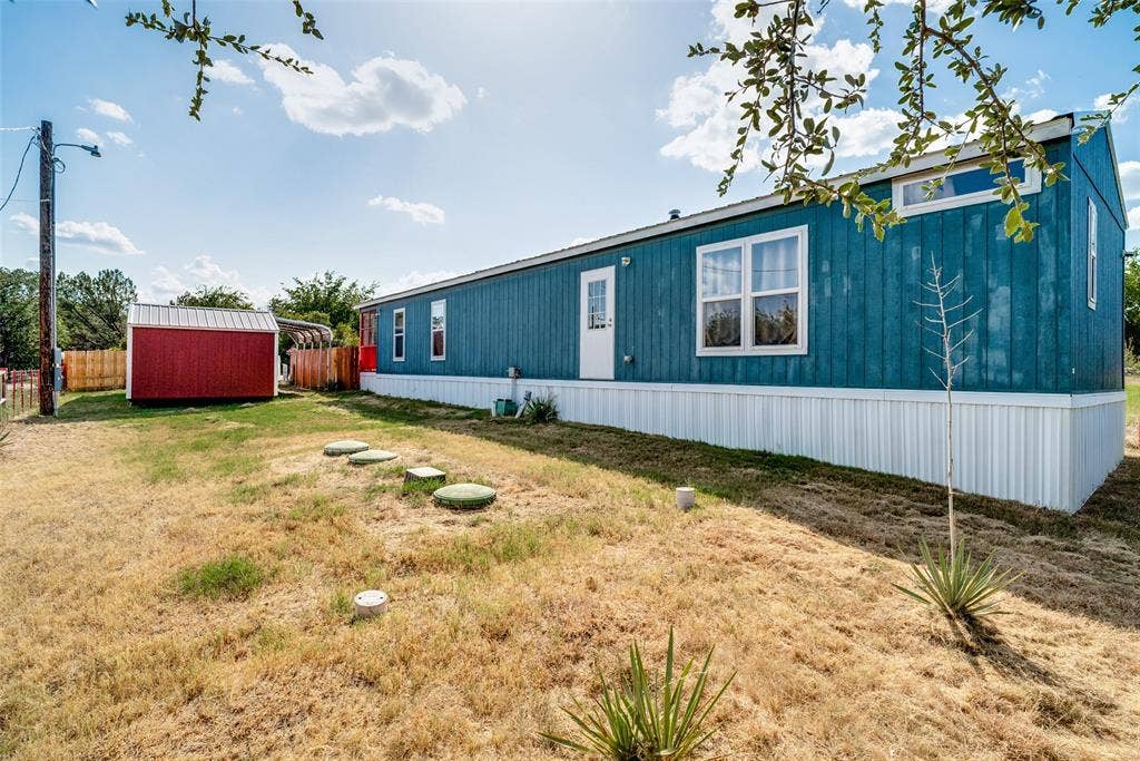 4415 Woodland Drive, Granbury, TX 76048 4415 Woodland Drive, Granbury, TX 76048