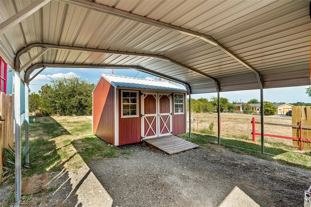 4415 Woodland Drive, Granbury, TX 76048 4415 Woodland Drive, Granbury, TX 76048