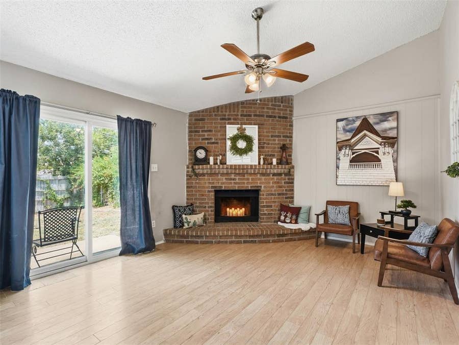 Property photo for 6206 Hott Springs Drive, Arlington, TX