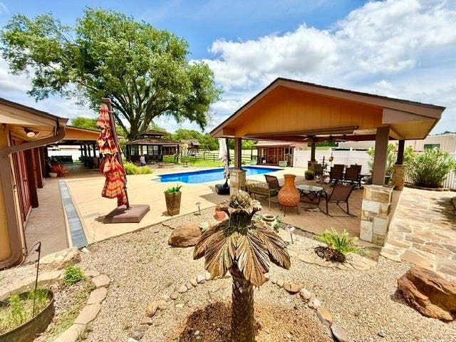 Property photo for 1608 FM 1616, Athens, TX