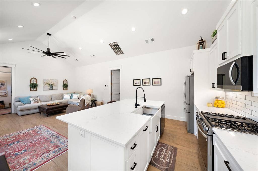 421 White Oak Circle, Anna, TX 75409 421 White Oak Circle, Anna, TX 75409