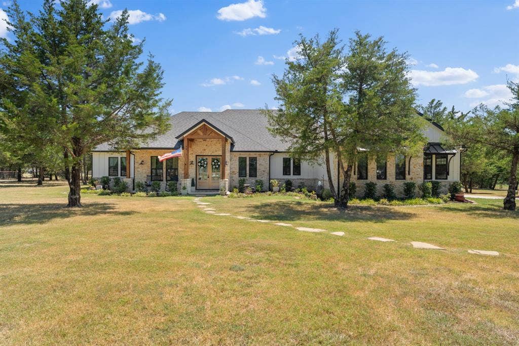 421 White Oak Circle, Anna, TX 75409 421 White Oak Circle, Anna, TX 75409