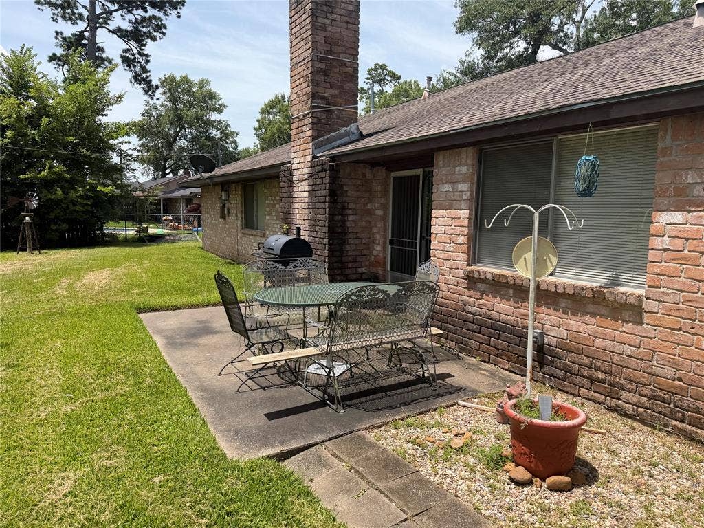 24610 Shellbrook Drive, Houston, TX 77336