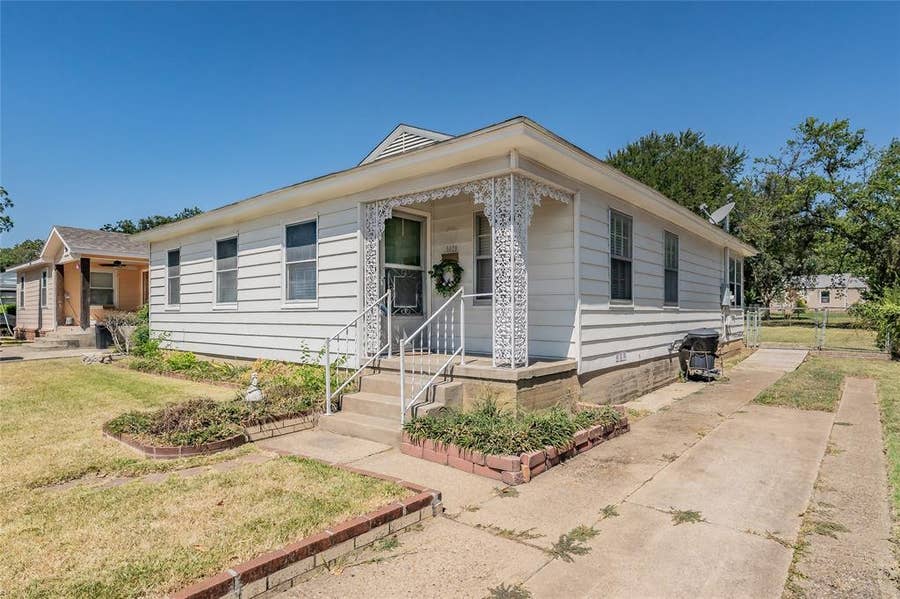 Property photo for 5020 Hartford Drive, River Oaks, TX