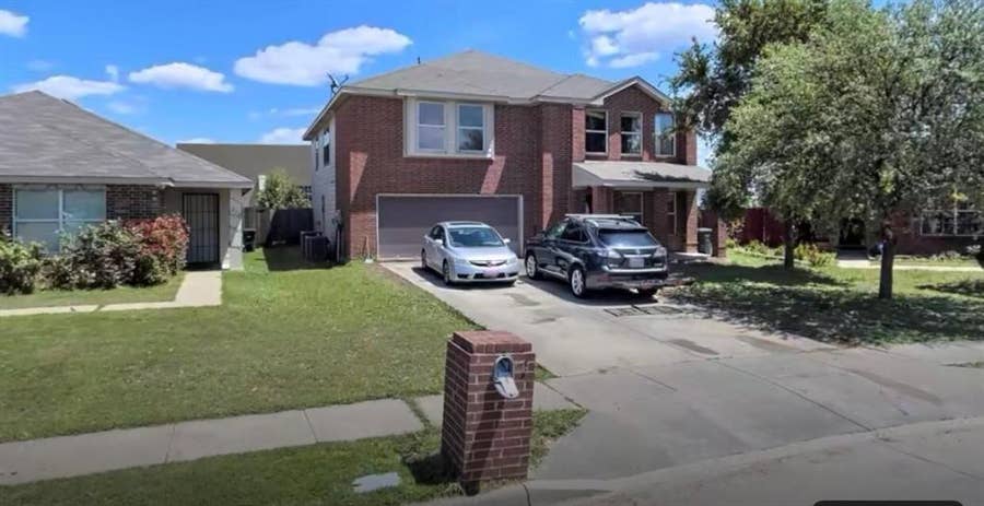 Property photo for 208 Dakota Ridge Drive, Fort Worth, TX