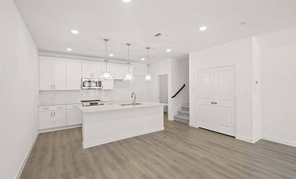5704 Terrace Drive, Watauga, TX 76148 Kitchen Representative Photo