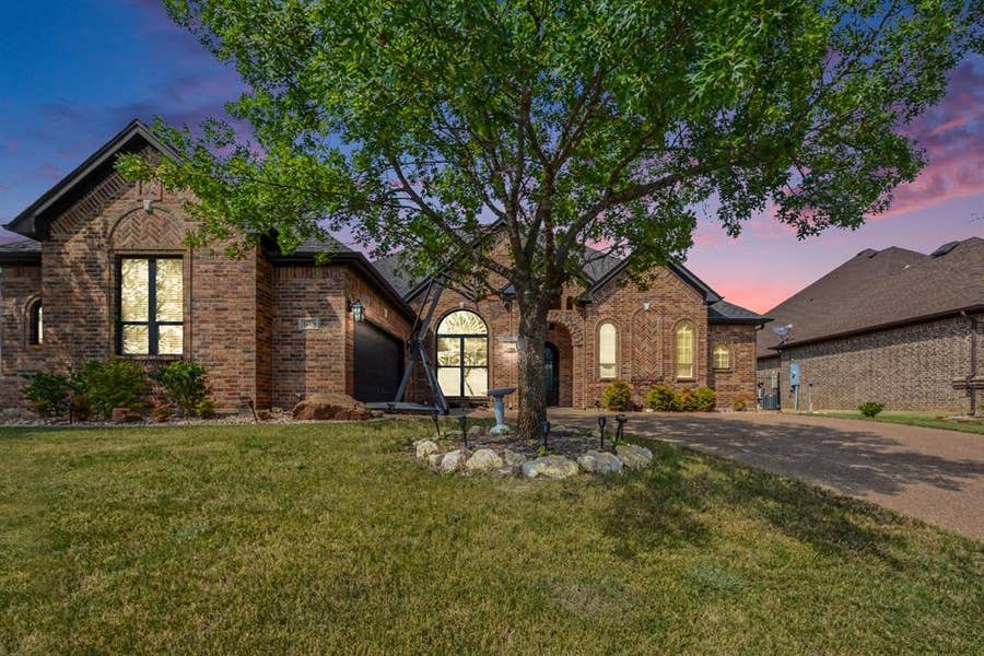 Property photo for 11029 Hawkins Home Boulevard, Benbrook, TX