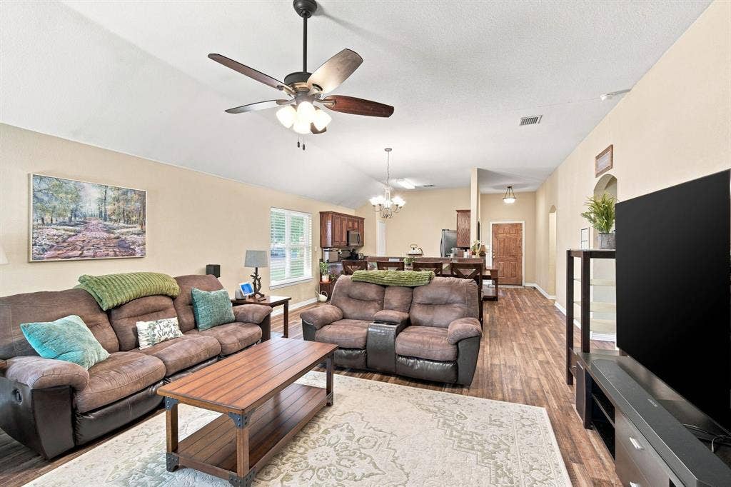302 Creekside Way, Waxahachie, TX 75165 302 Creekside Way, Waxahachie, TX 75165