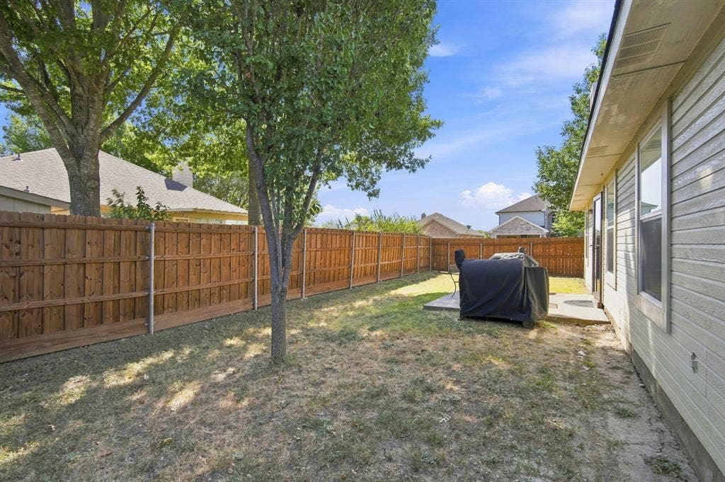 302 Creekside Way, Waxahachie, TX 75165 302 Creekside Way, Waxahachie, TX 75165