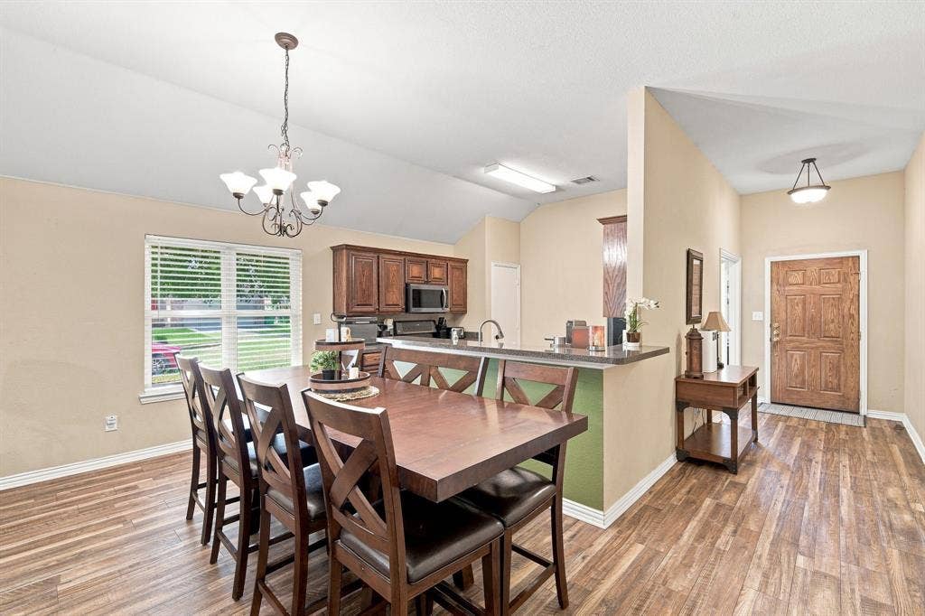 302 Creekside Way, Waxahachie, TX 75165 302 Creekside Way, Waxahachie, TX 75165