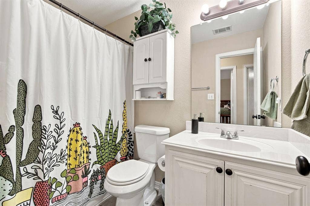 302 Creekside Way, Waxahachie, TX 75165 302 Creekside Way, Waxahachie, TX 75165