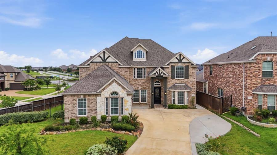 Property photo for 1824 Silvery Canoe Way, St. Paul, TX