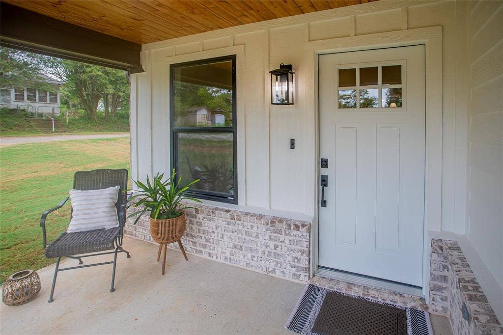 113 W Magnolia, Troup, TX 75789 113 W Magnolia, Troup, TX 75789
