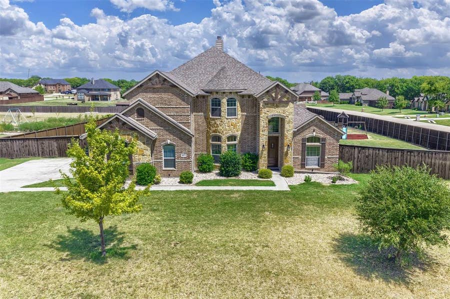 Property photo for 8871 Etta Court, Waxahachie, TX