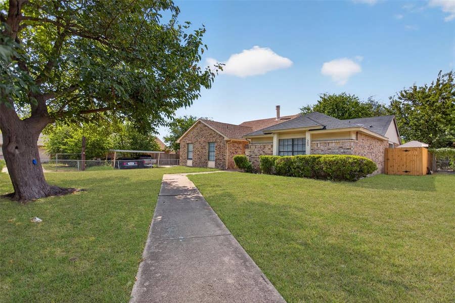 Property photo for 303 Liberty Place, Grand Prairie, TX